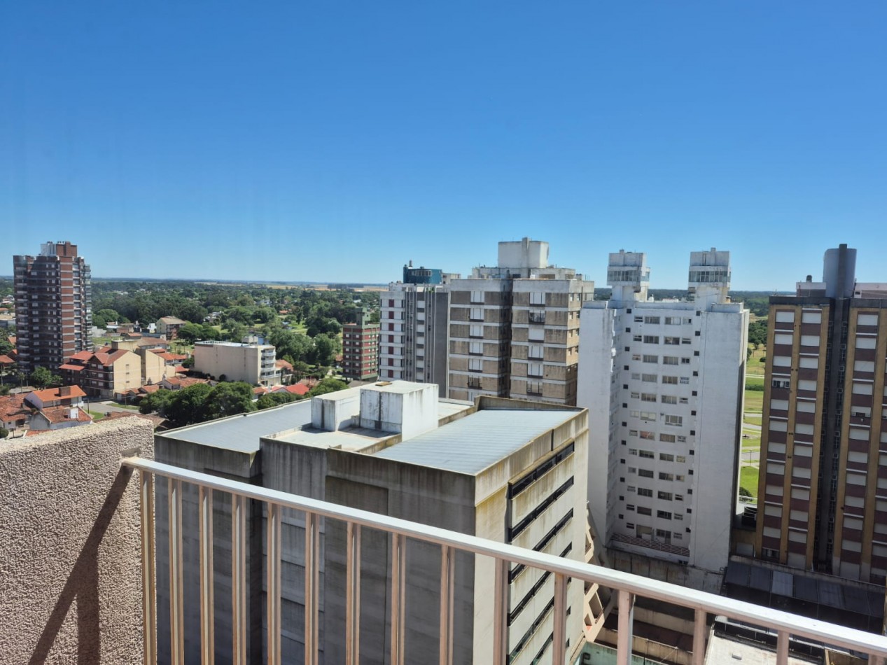 Departamento en Venta 3 ambientes Zona I - Miramar con vista lateral al mar