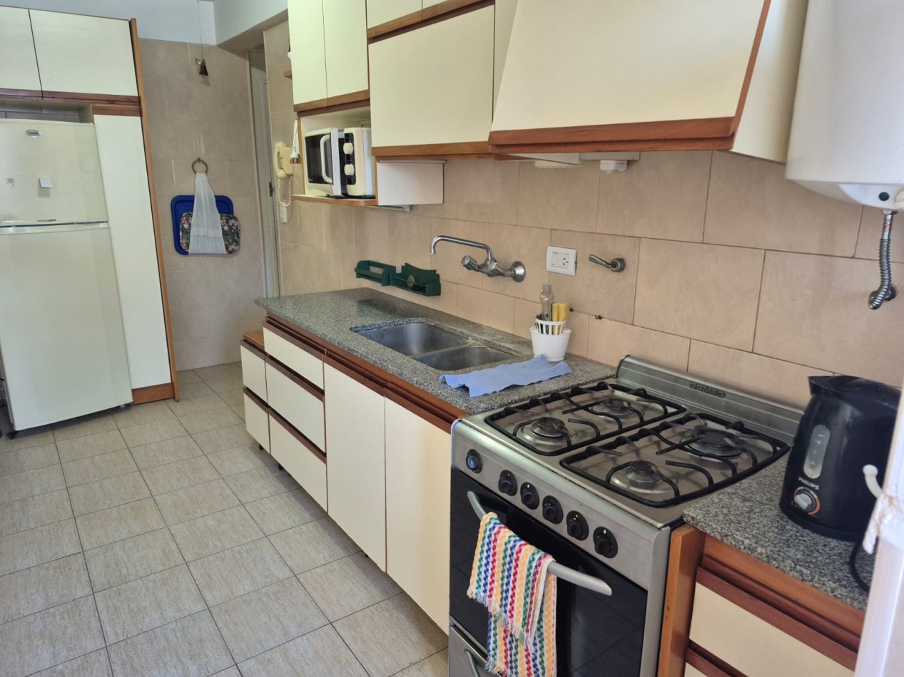 Departamento en Venta 3 Ambientes mas Dependencia de Servicio Zona I frente al mar - Miramar