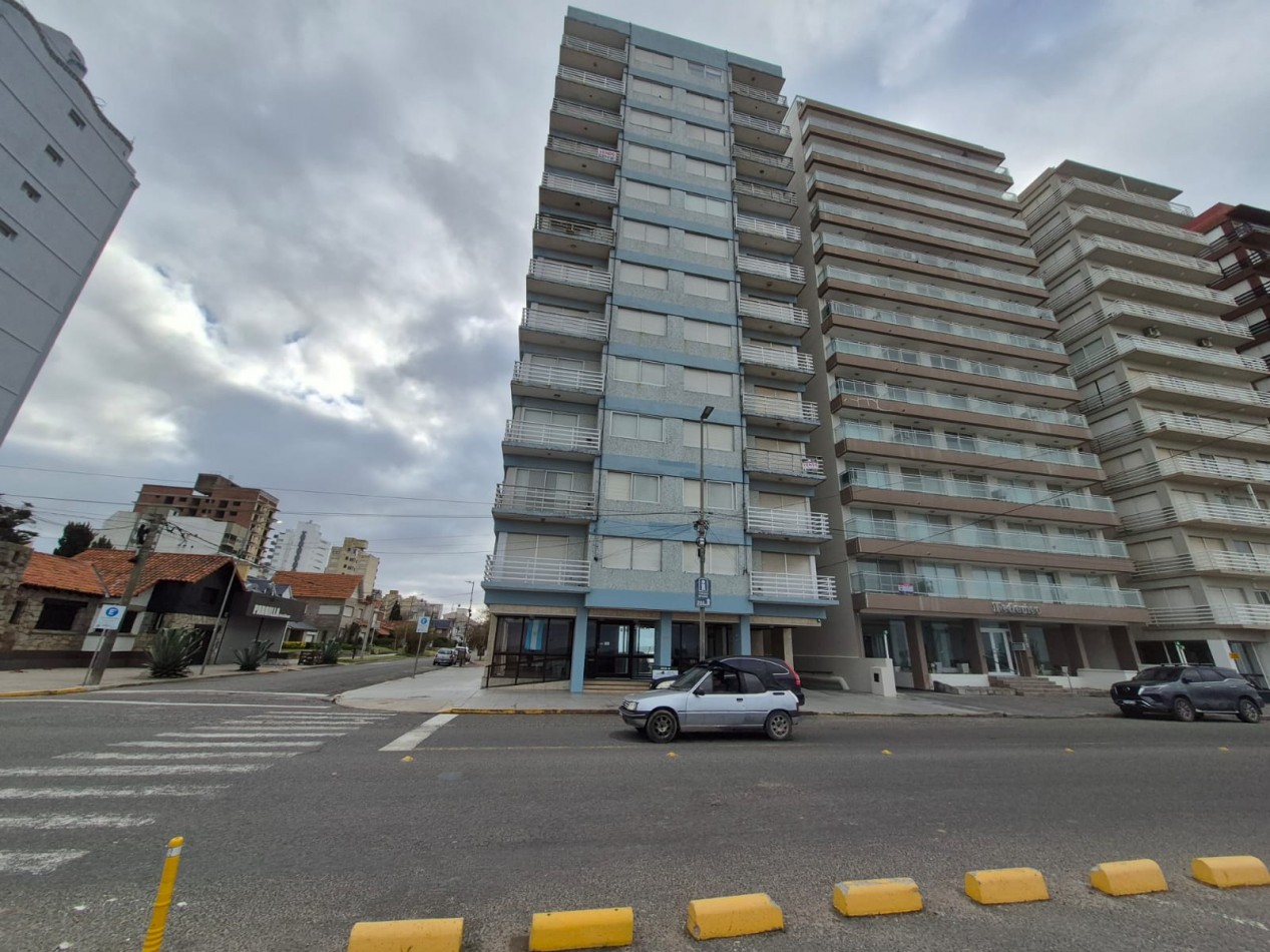 Departamento en Venta 3 Ambientes mas Dependencia de Servicio Zona I frente al mar - Miramar