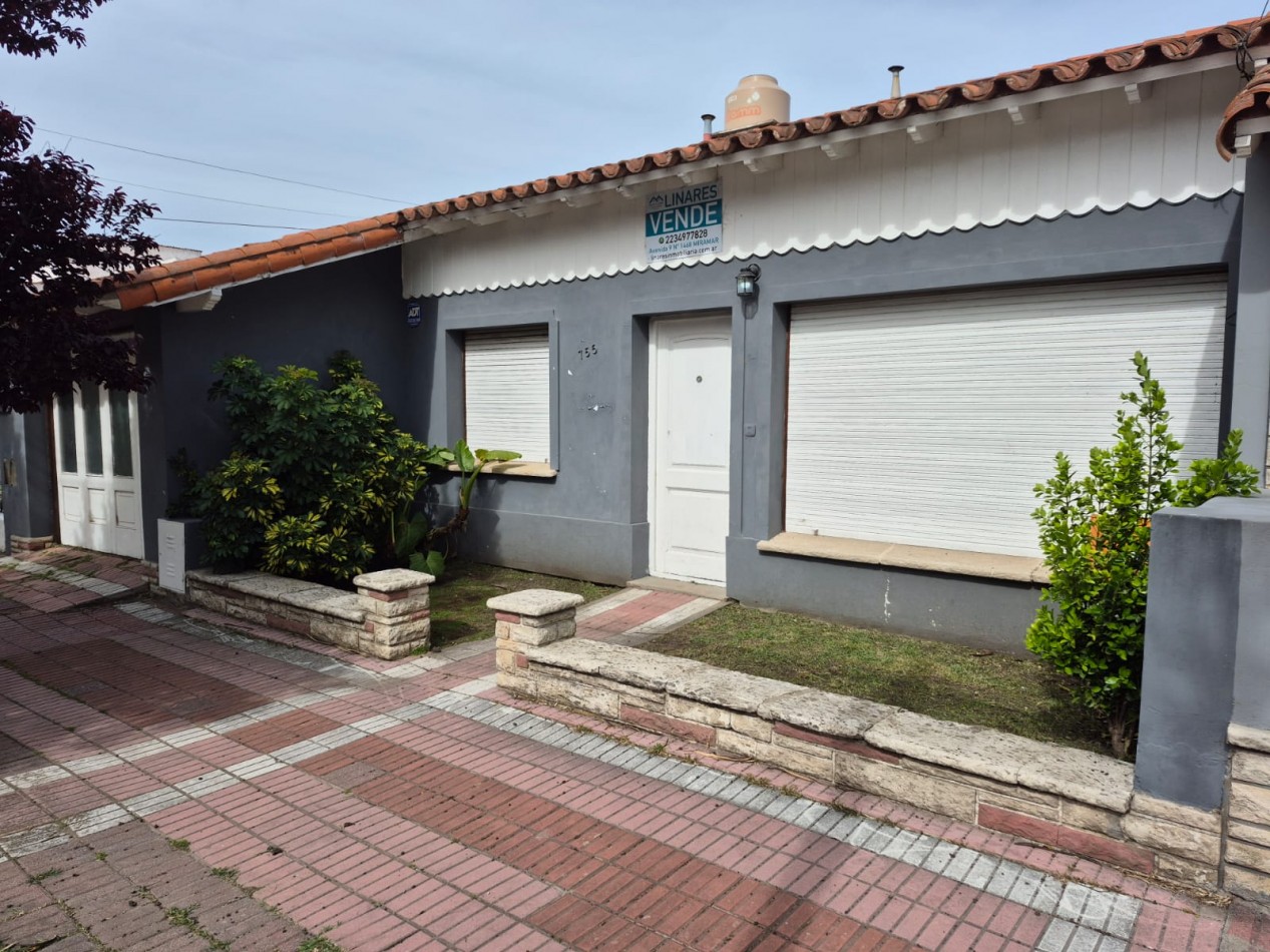 Casa En Venta En Miramar - Zona II - 3 Ambientes 