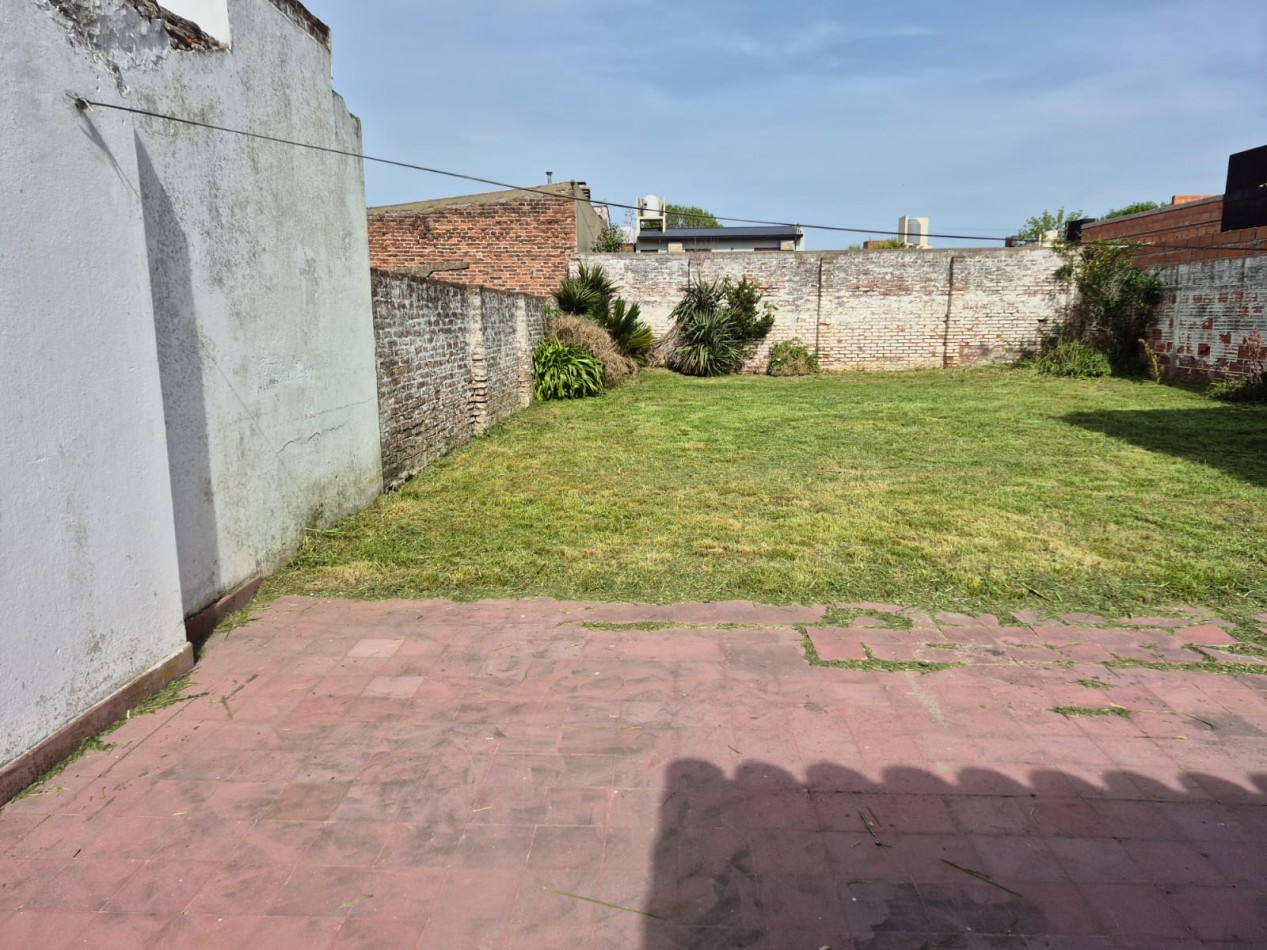 Casa En Venta En Miramar - Zona II - 3 Ambientes 