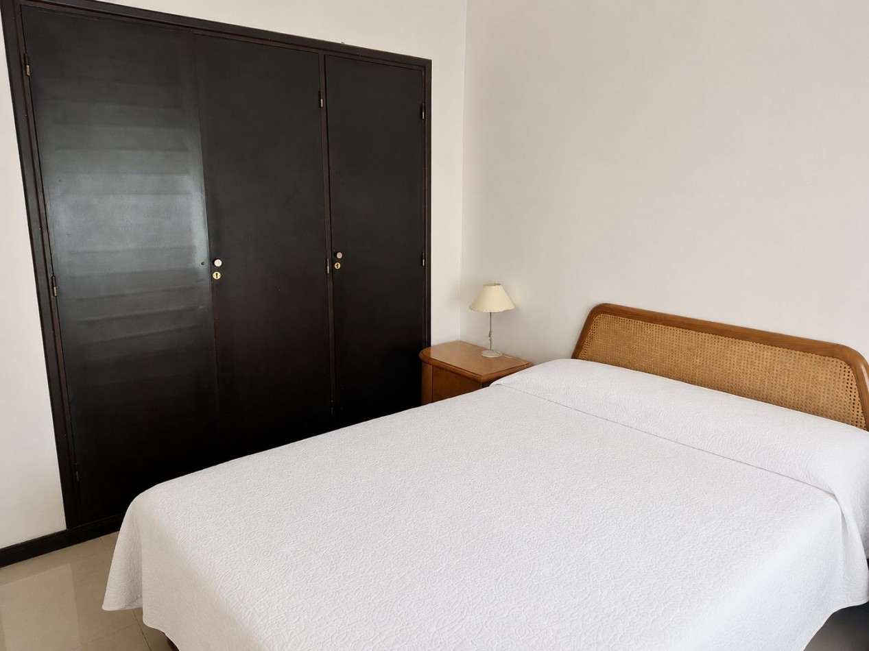 Departamento de 3 Ambientes con Dependencia de Servicio - Miramar 