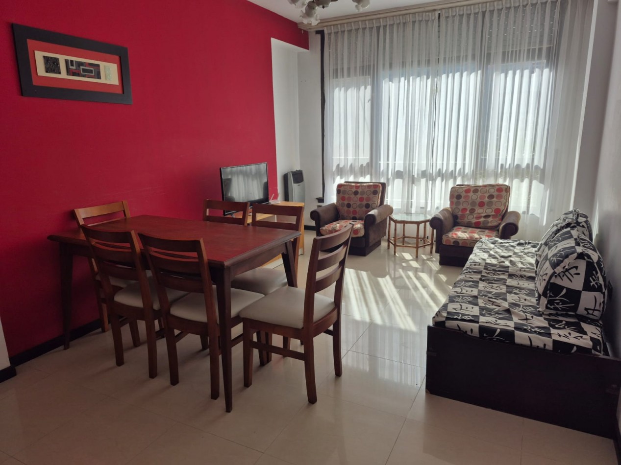 Departamento de 3 Ambientes con Dependencia de Servicio - Miramar 