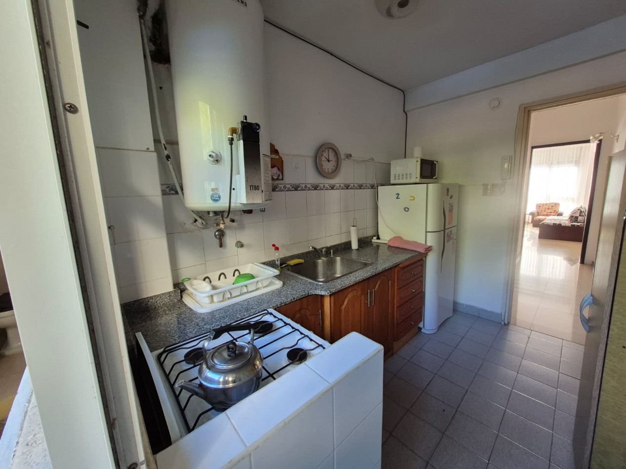 Departamento de 3 Ambientes con Dependencia de Servicio - Miramar 