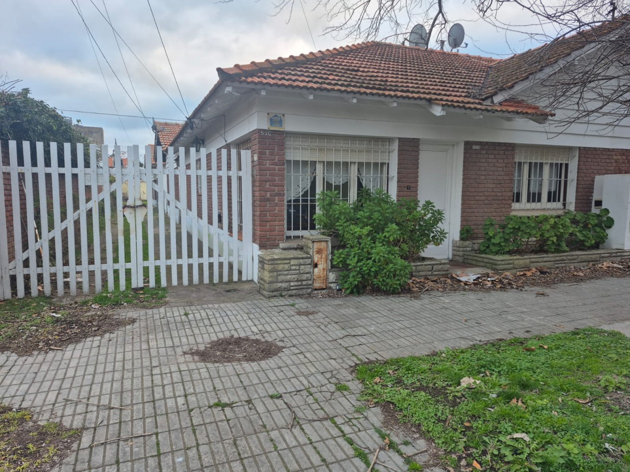 En venta PH al frente 3 ambientes mas dependencia de servcio y cochera - Miramar