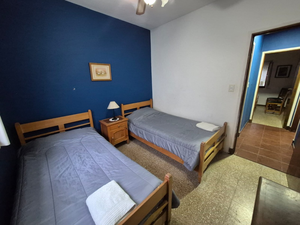 En venta PH al frente 3 ambientes mas dependencia de servcio y cochera - Miramar