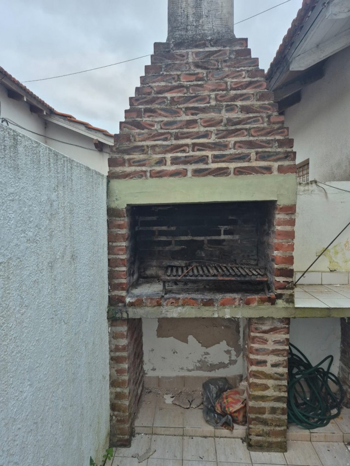 En venta PH al frente 3 ambientes mas dependencia de servcio y cochera - Miramar