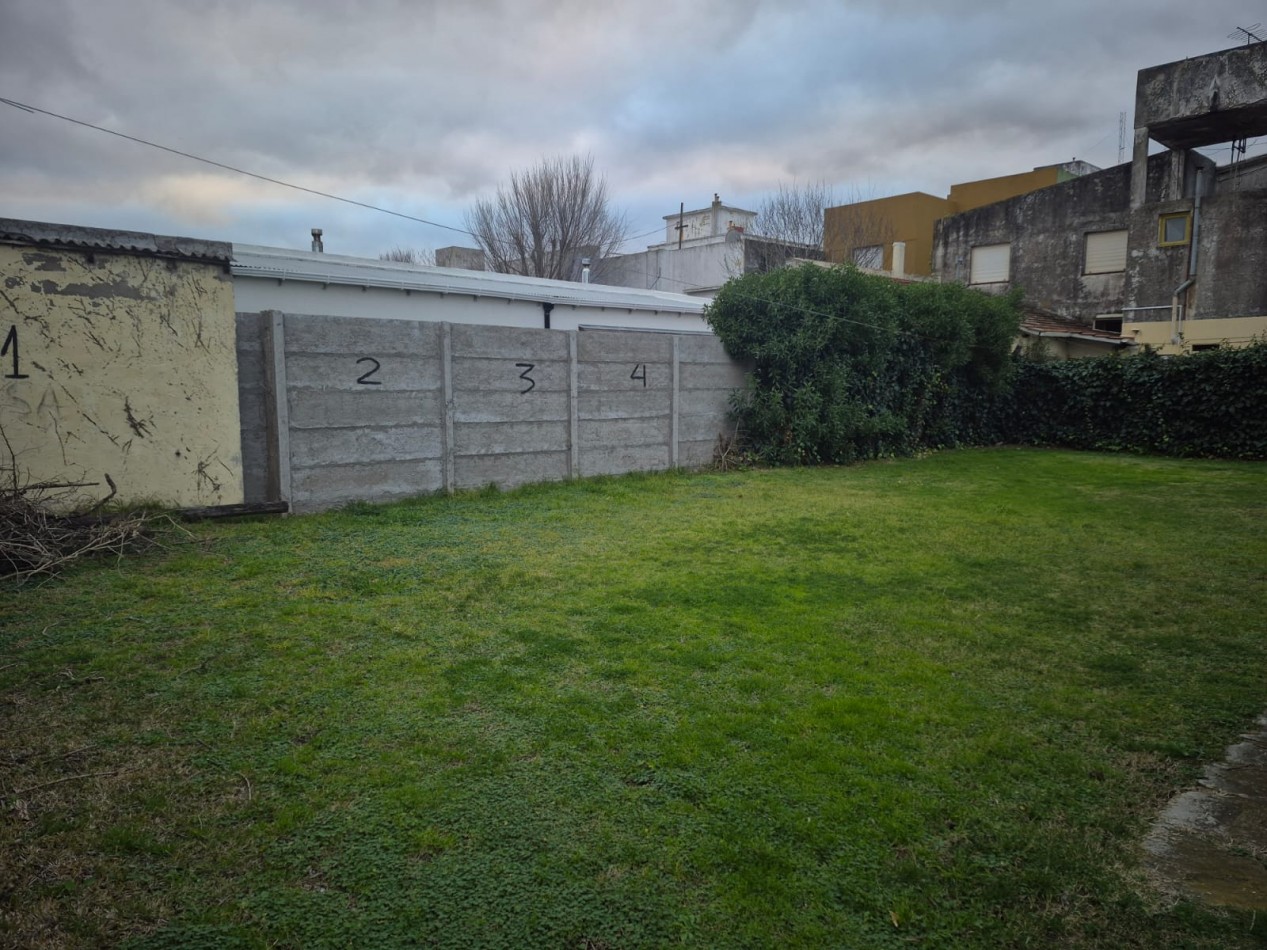 En venta PH al frente 3 ambientes mas dependencia de servcio y cochera - Miramar