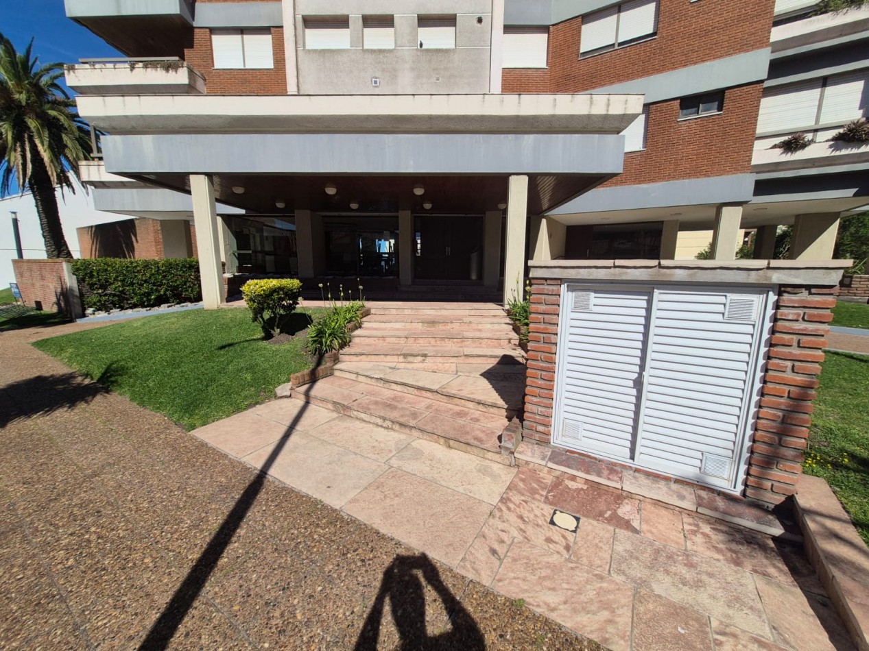 Departamento 3 Ambientes Con Cochera En Alquiler Temporario Miramar 