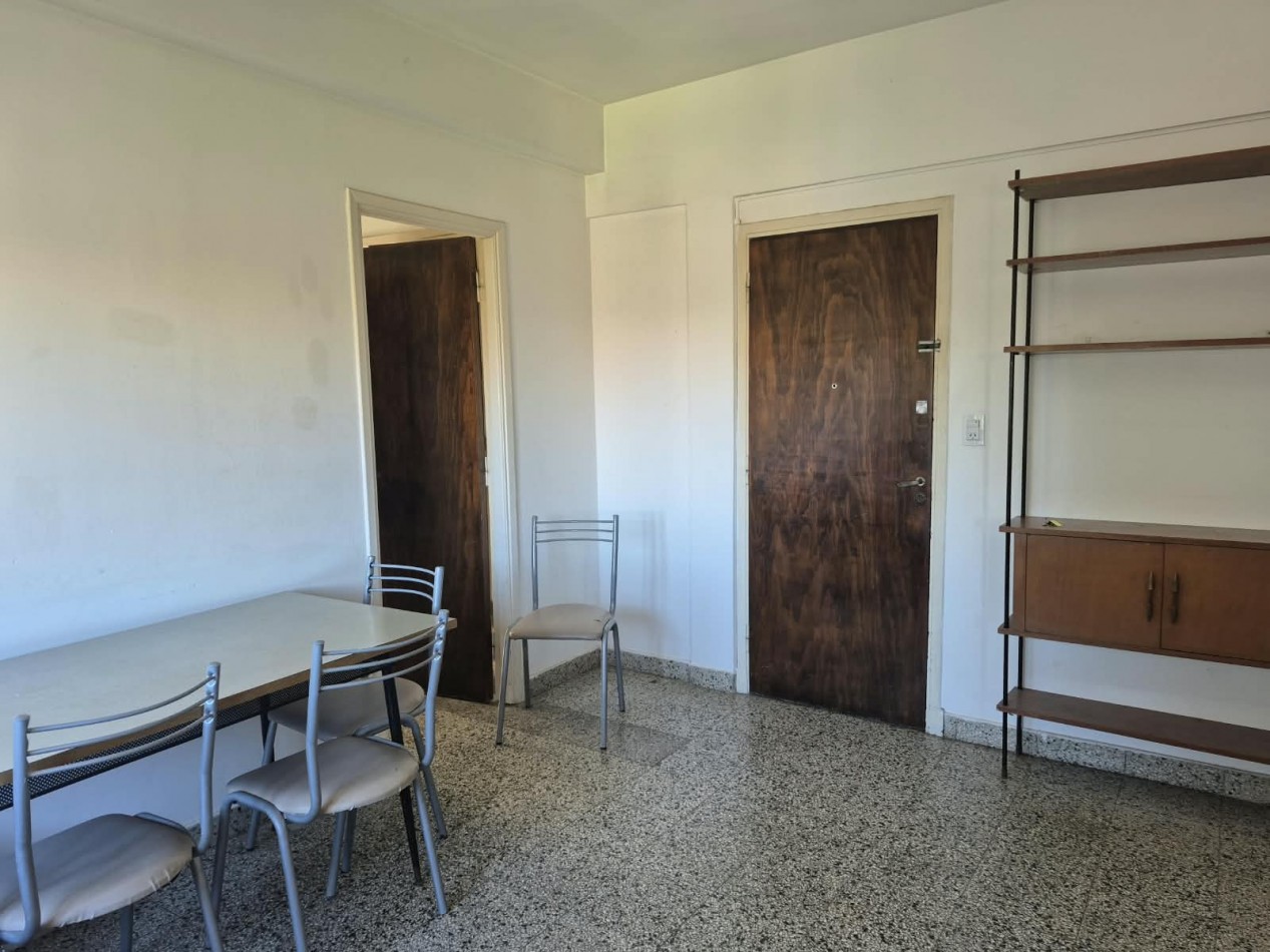 Departamento de 3 ambientes a la Venta en Miramar Zona II
