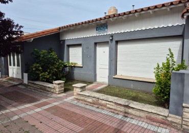 Casa En Venta En Miramar - Zona II - 3 Ambientes 