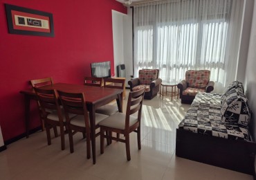 Departamento de 3 Ambientes con Dependencia de Servicio - Miramar 
